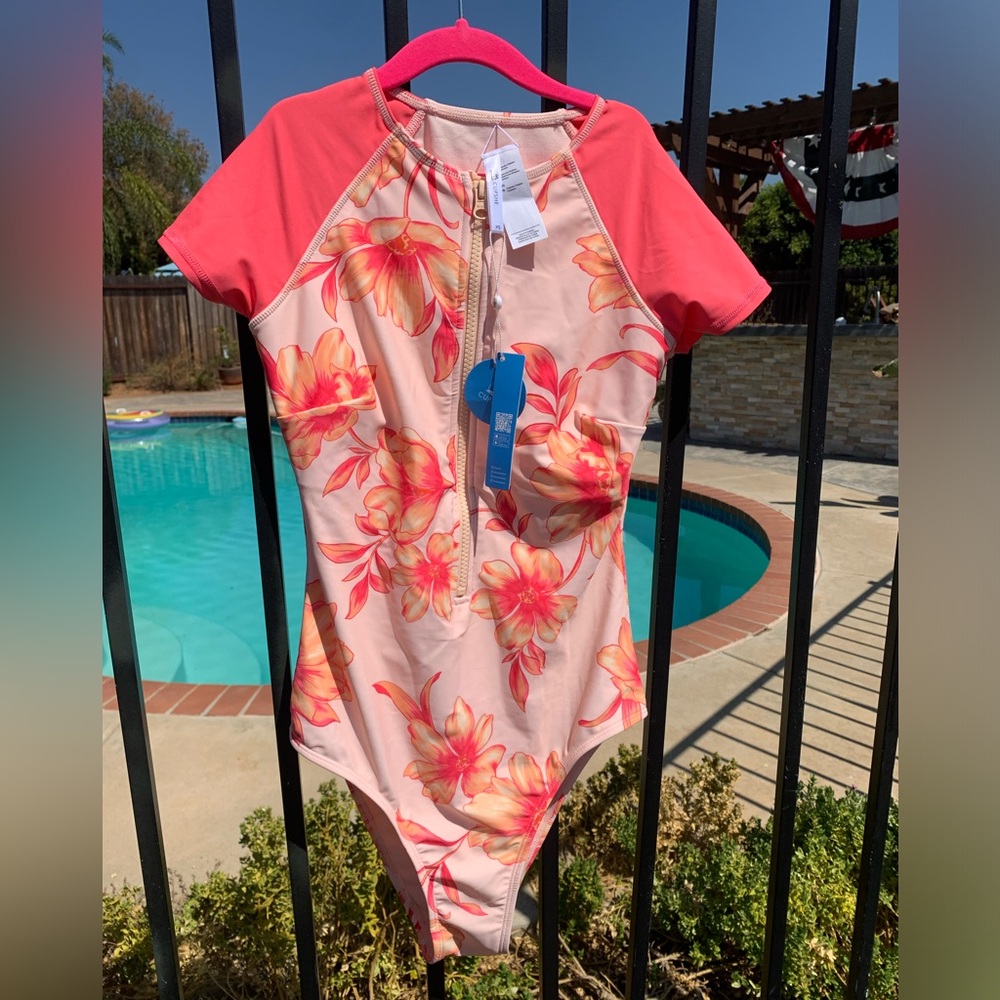 Cupshe Rash-guard Bathing Suit